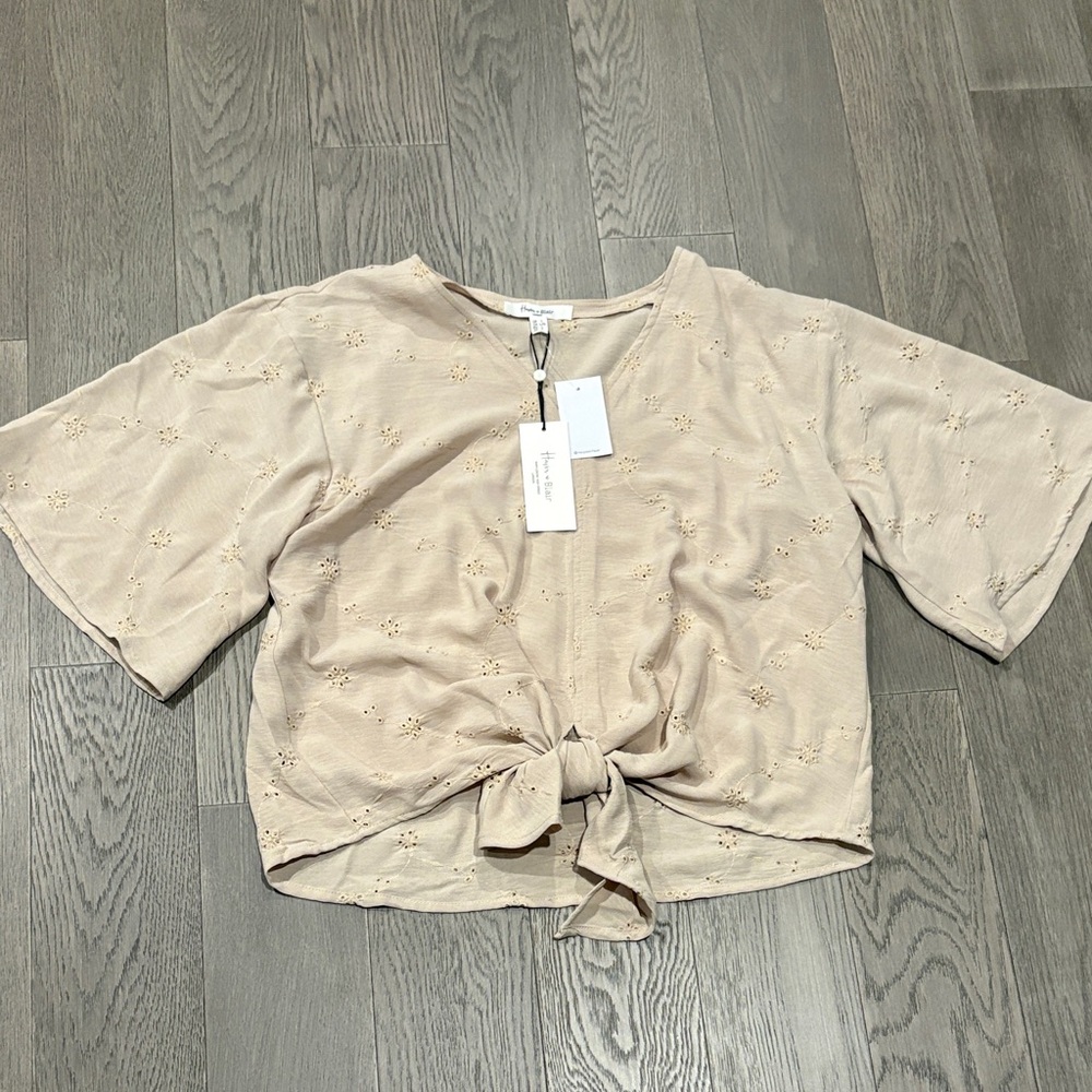 Haver & Blair Chic Beige Tie-Front Blouse